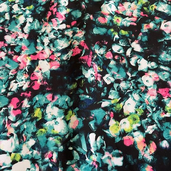 Belle Sky Multicolored Floral Bodycon Dress Black Trim Short Sleeve Women’s S - Picture 3 of 7